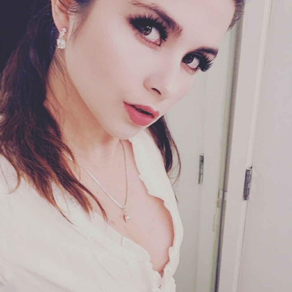 Meet your Posher, Charmayne